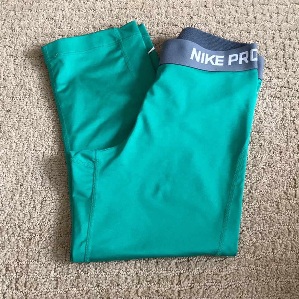 Nike Pro dri-fit teal and white cropped leggings S - Picture 2 of 6